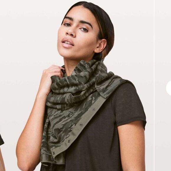 Lululemon Vinyasa Cotton Scarf Sage Camo - Picture 5 of 10